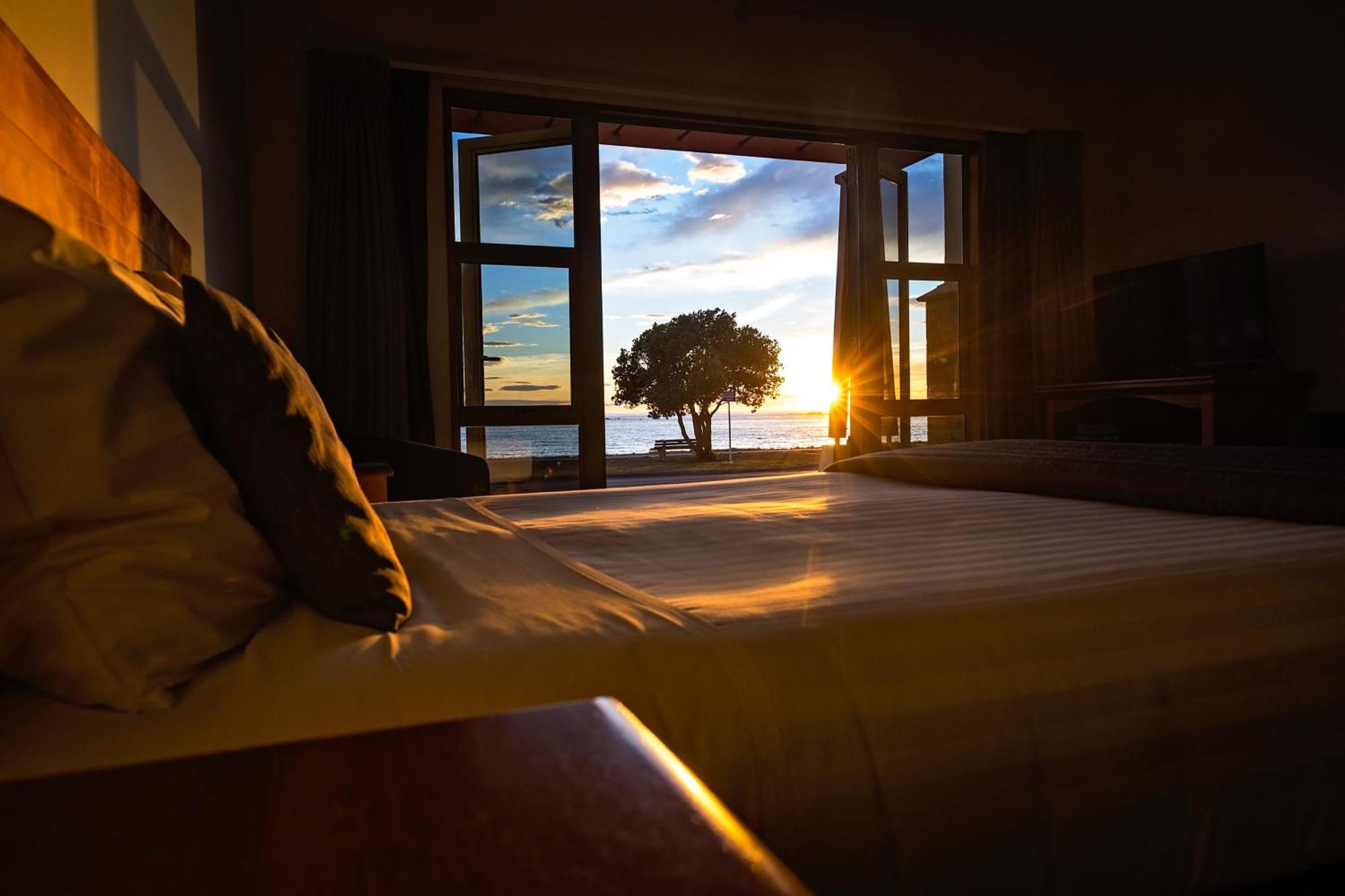 The Anchor Inn Beachfront Motel Kaikoura Esterno foto