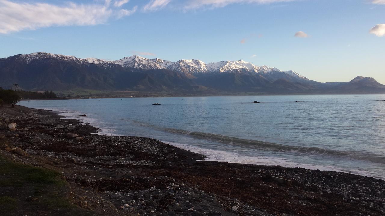 The Anchor Inn Beachfront Motel Kaikoura Esterno foto