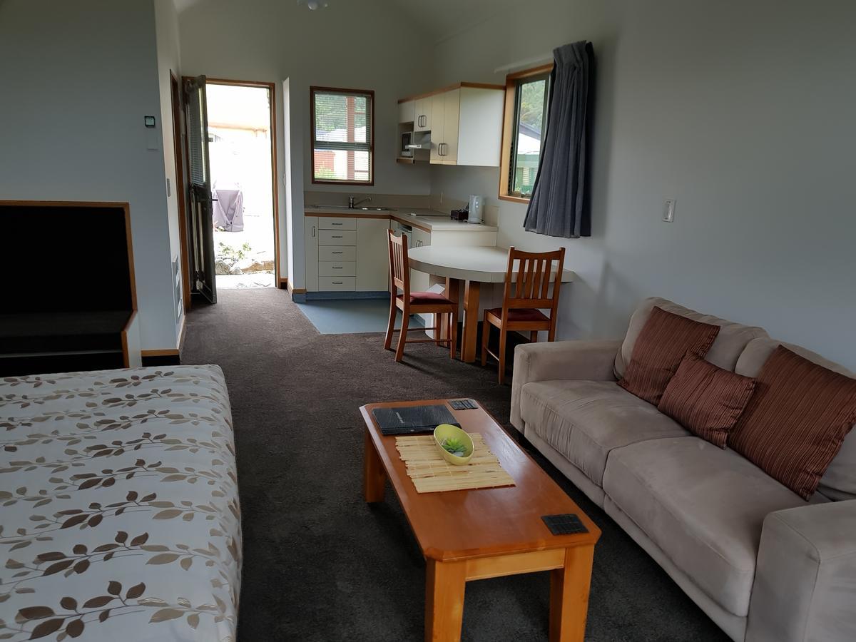 The Anchor Inn Beachfront Motel Kaikoura Esterno foto
