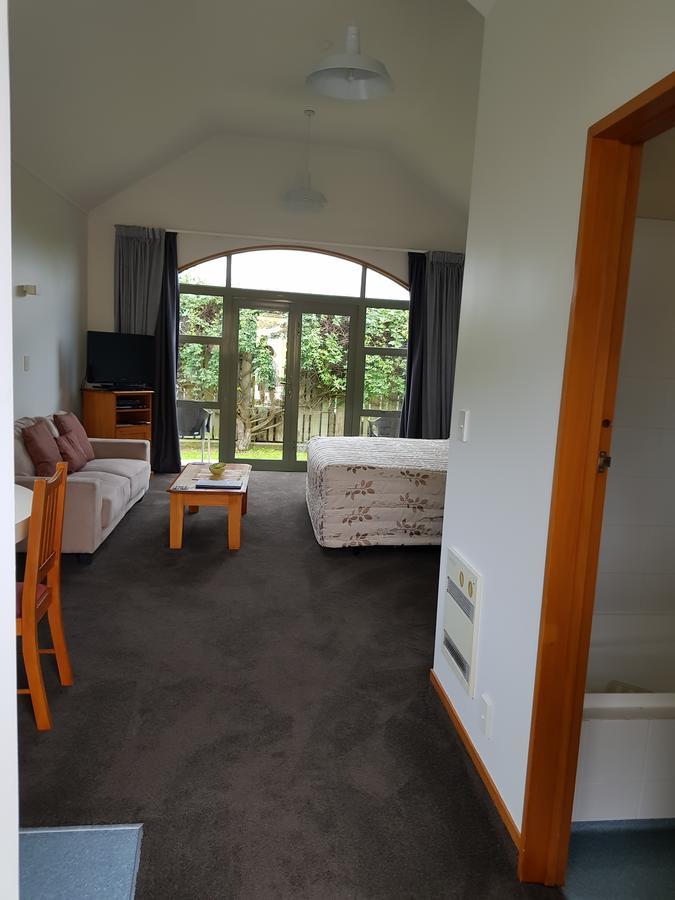 The Anchor Inn Beachfront Motel Kaikoura Esterno foto