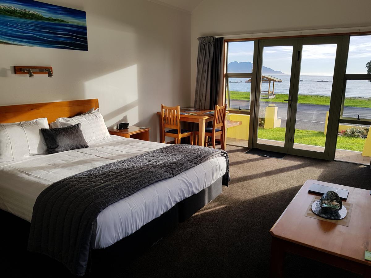The Anchor Inn Beachfront Motel Kaikoura Esterno foto