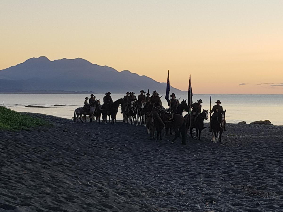 The Anchor Inn Beachfront Motel Kaikoura Esterno foto