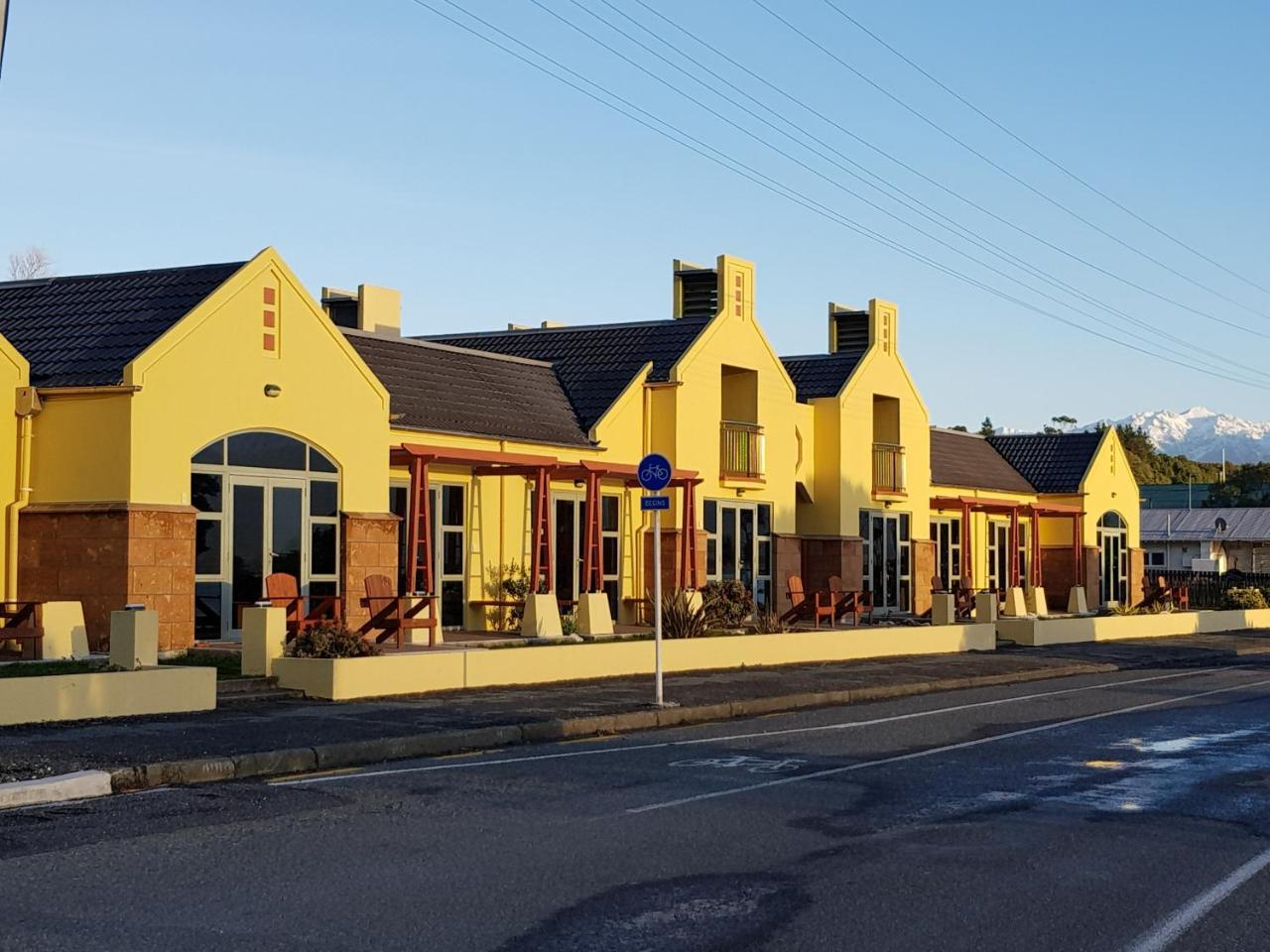 The Anchor Inn Beachfront Motel Kaikoura Esterno foto